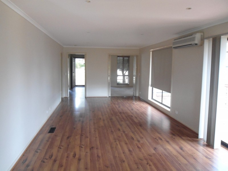 6 SANDLEFORD COURT, Sunbury VIC 3429
