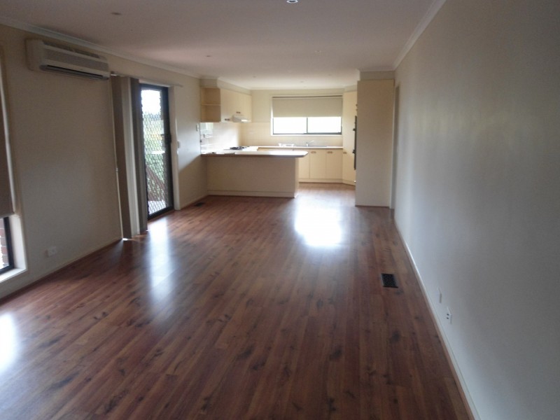 6 SANDLEFORD COURT, Sunbury VIC 3429