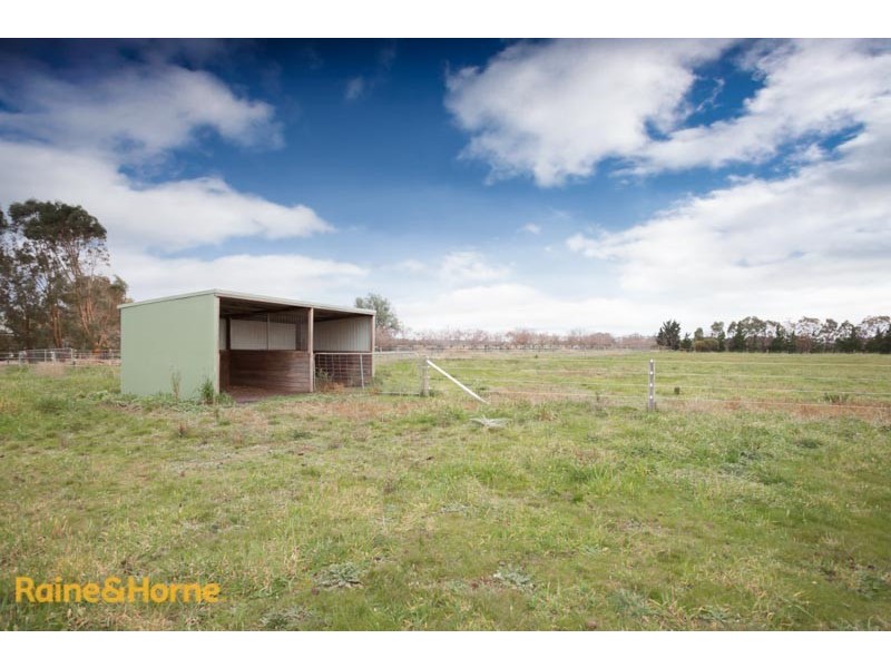 95 Green Street, Bulla VIC 3428