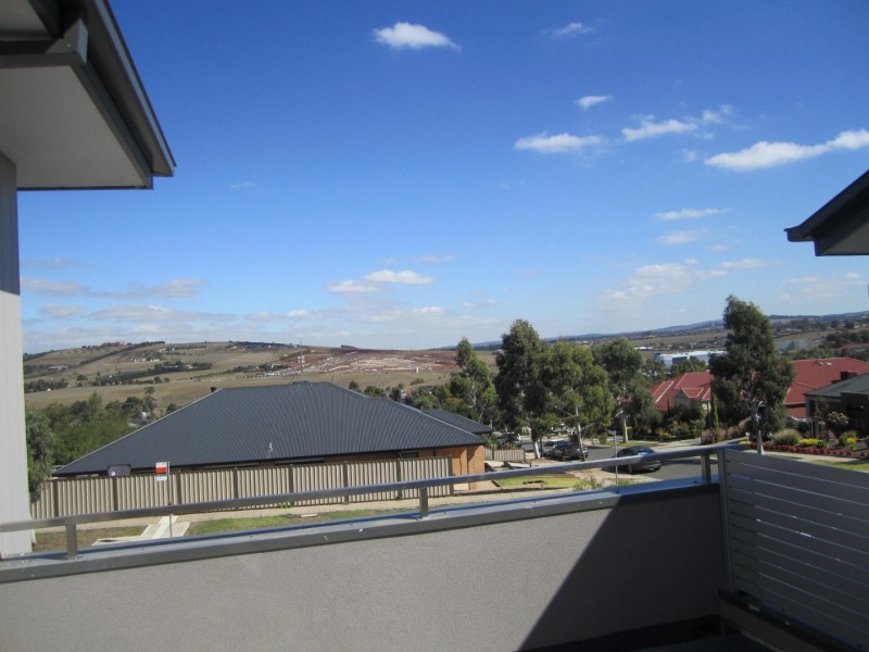 115 Belleview Drive, Sunbury VIC 3429