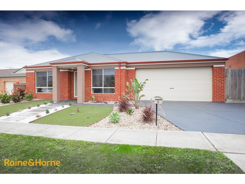8 McCosker St, Sunbury VIC 3429