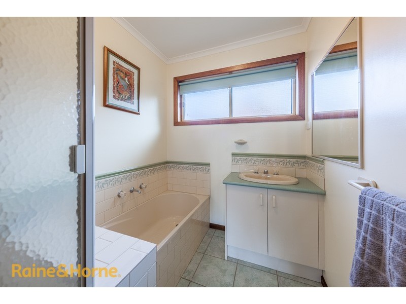 62 Balmoral Circuit, Sunbury VIC 3429