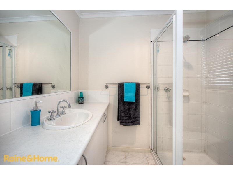 71 COVER DRIVE, Sunbury VIC 3429