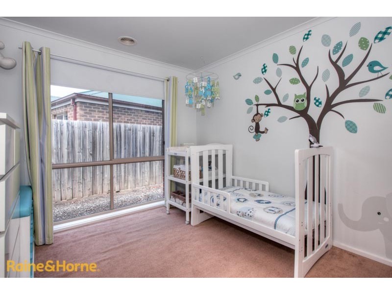 71 COVER DRIVE, Sunbury VIC 3429