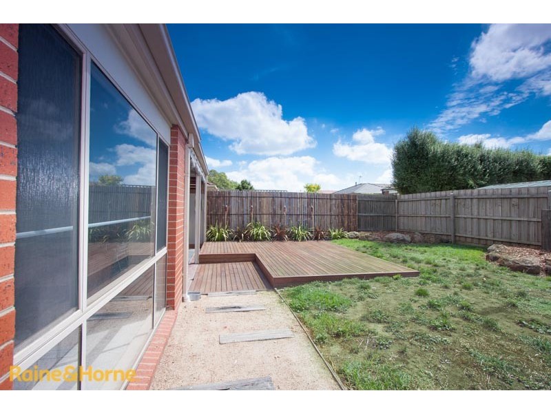 71 COVER DRIVE, Sunbury VIC 3429