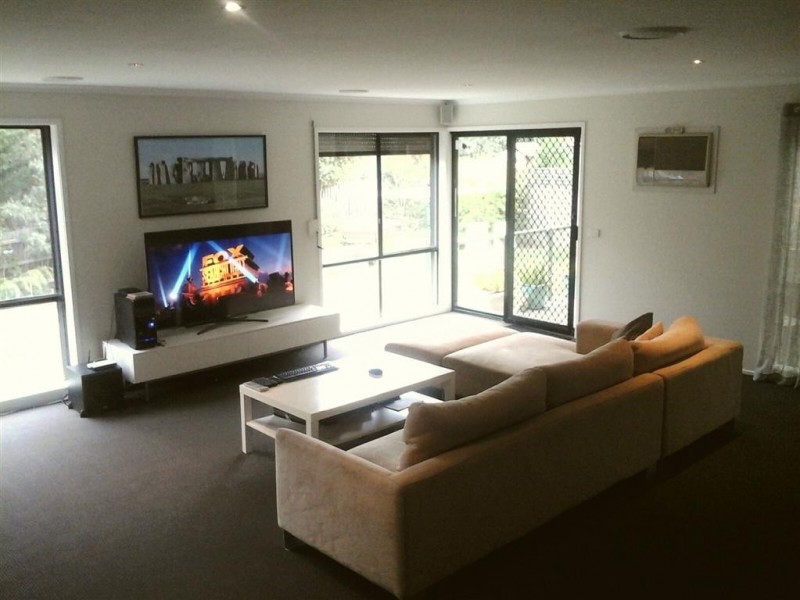 9 WINDARRA COURT, Sunbury VIC 3429