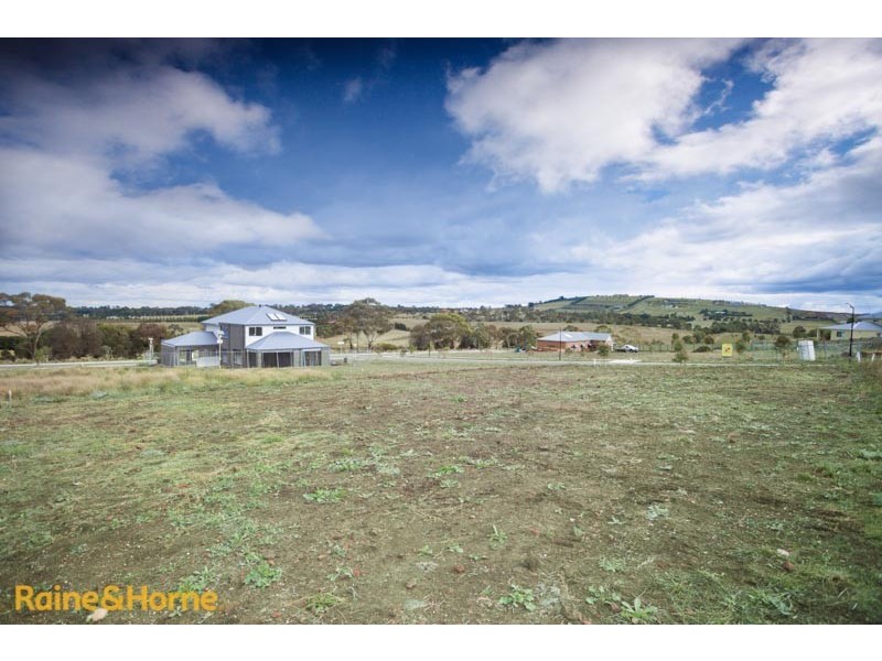 5 (Lot 2558) Bishops Way, Sunbury VIC 3429