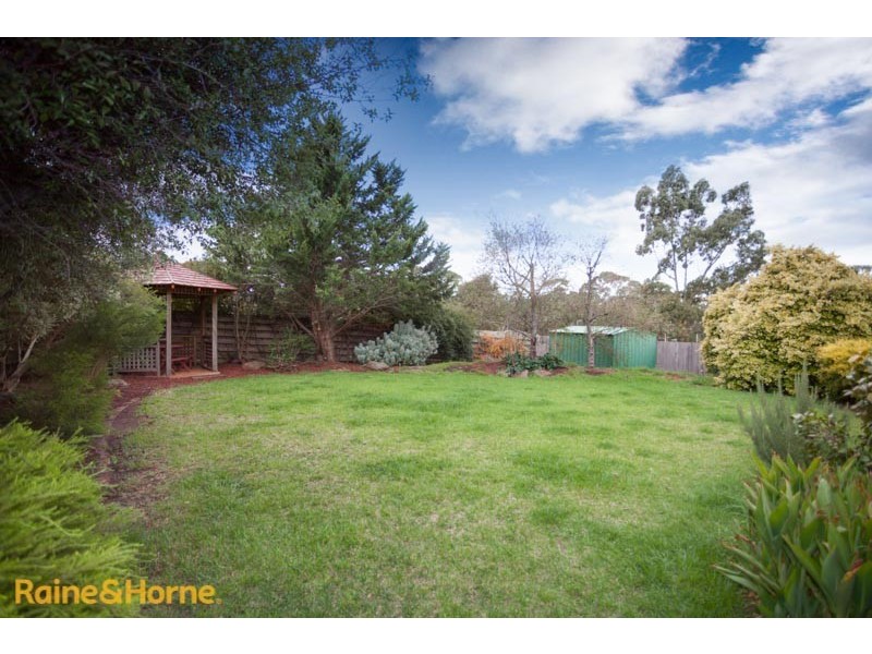 20 Heatherbrae Crescent, Sunbury VIC 3429