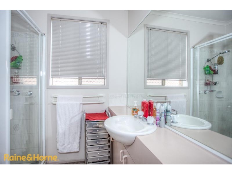 20 Heatherbrae Crescent, Sunbury VIC 3429