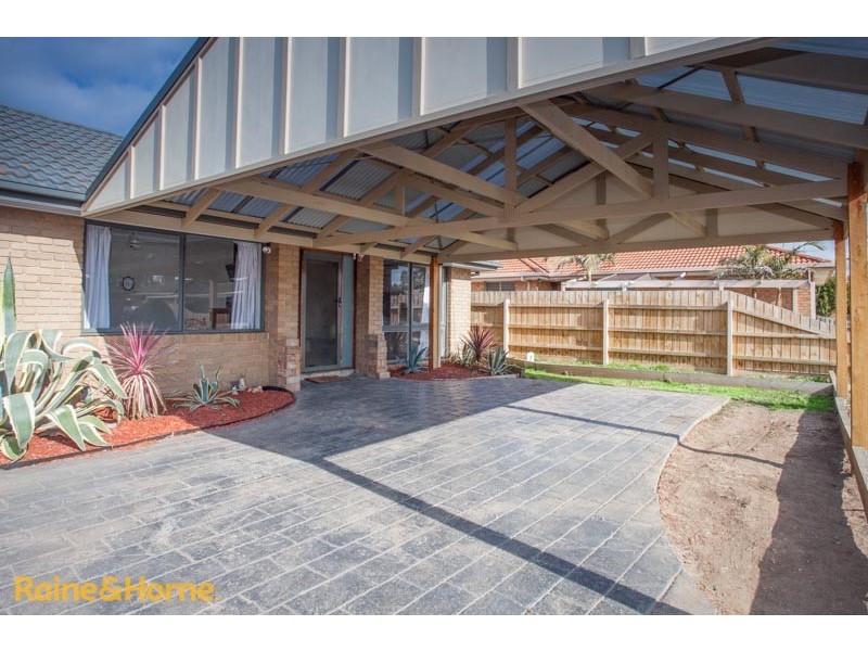 9 Mullock Road, Diggers Rest VIC 3427