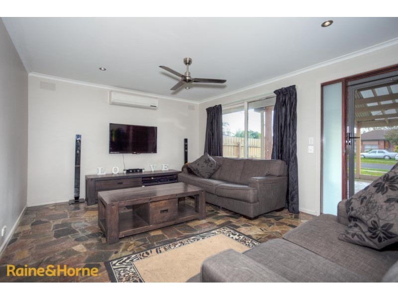 9 Mullock Road, Diggers Rest VIC 3427