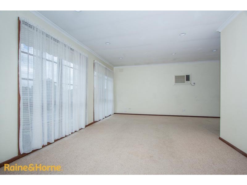 9 Chifley Court, Sunbury VIC 3429