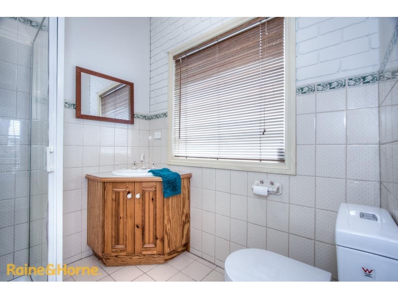 10 Baker Rise, Sunbury VIC 3429