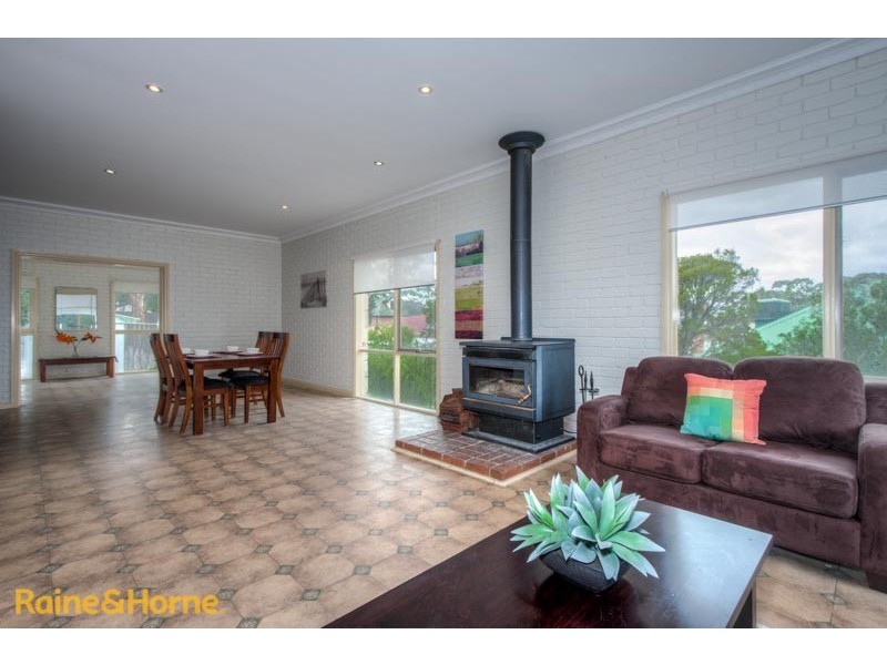 10 Baker Rise, Sunbury VIC 3429