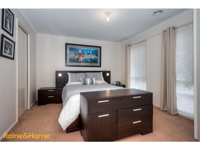 71 Cover Drive, Sunbury VIC 3429