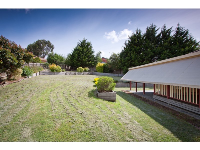 8 Lachlan Court, Sunbury VIC 3429