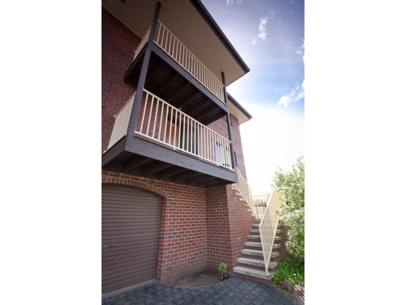 8 Lachlan Court, Sunbury VIC 3429