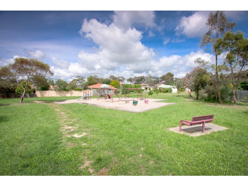 8 Lachlan Court, Sunbury VIC 3429