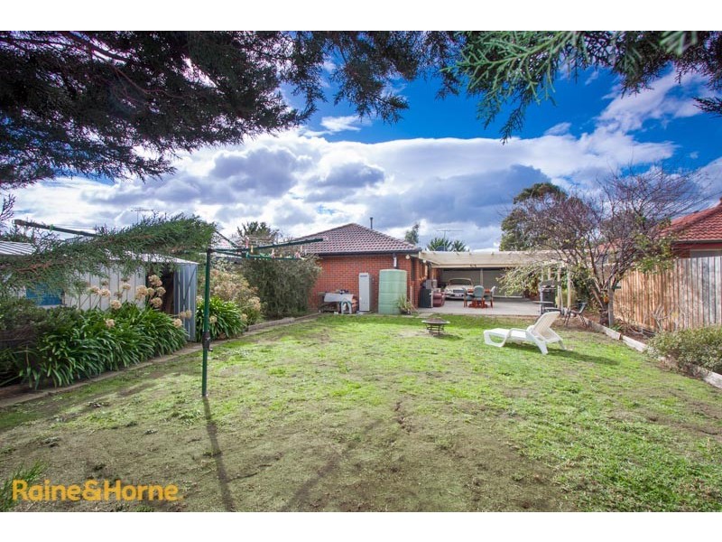 4 Carey Court, Sunbury VIC 3429