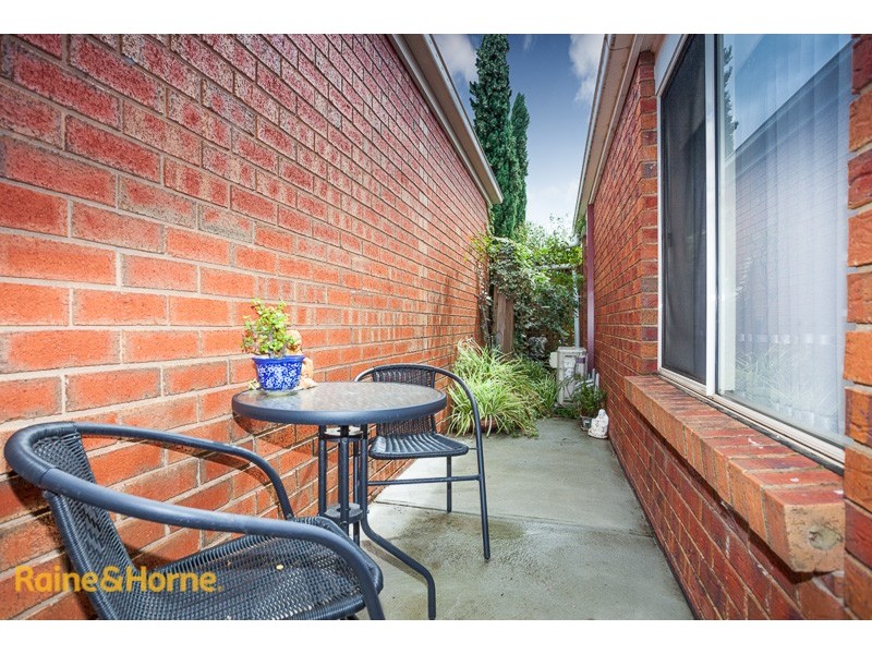 24 Lindwall Street, Sunbury VIC 3429