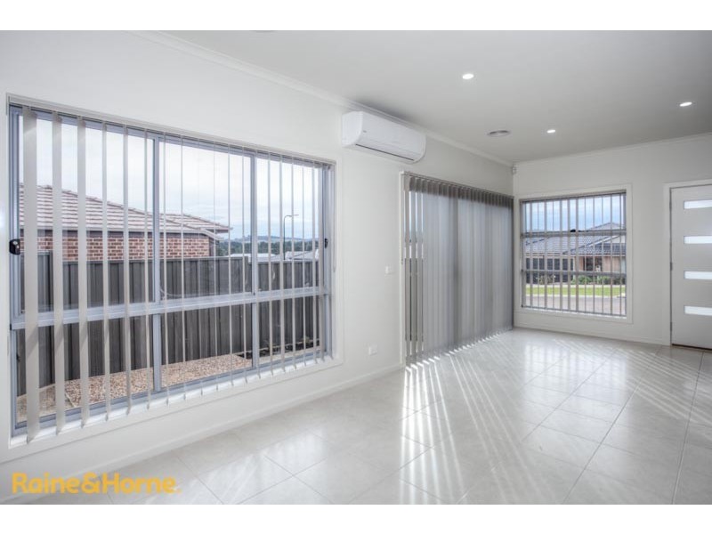 1/33 Keeper Street, Sunbury VIC 3429