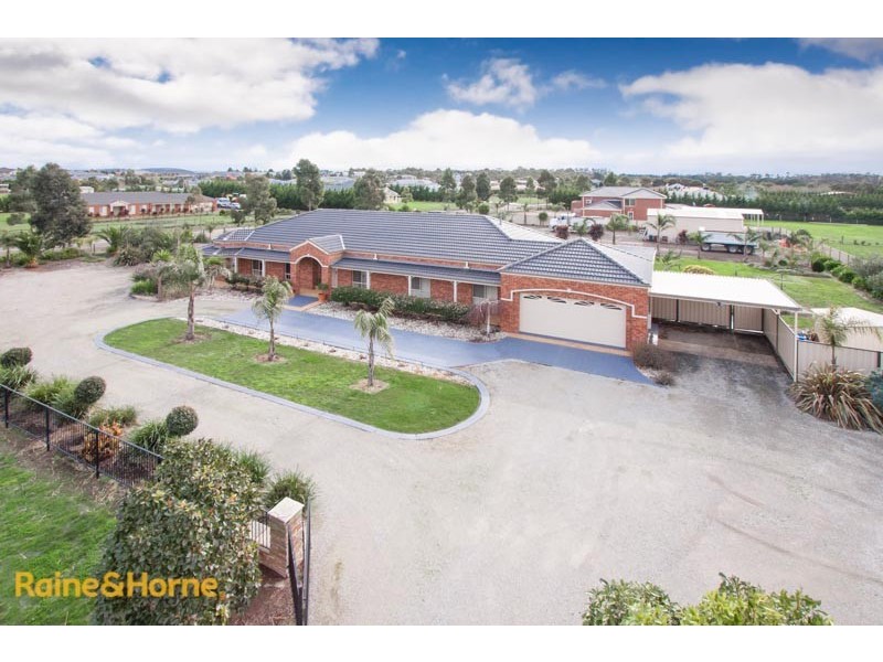 4 The Old Stock Run, Sunbury VIC 3429