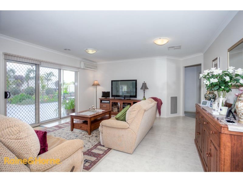 4 The Old Stock Run, Sunbury VIC 3429