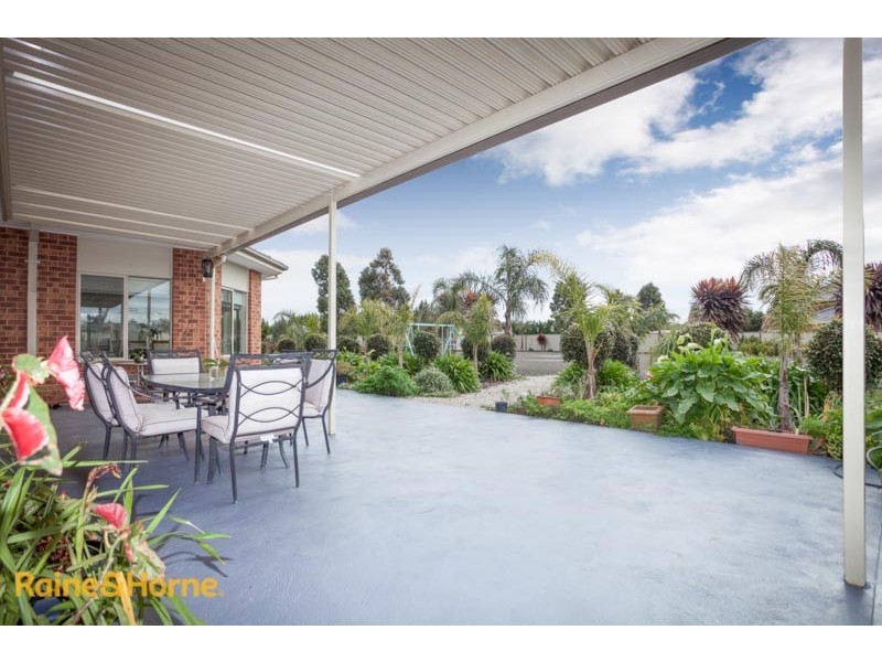 4 The Old Stock Run, Sunbury VIC 3429