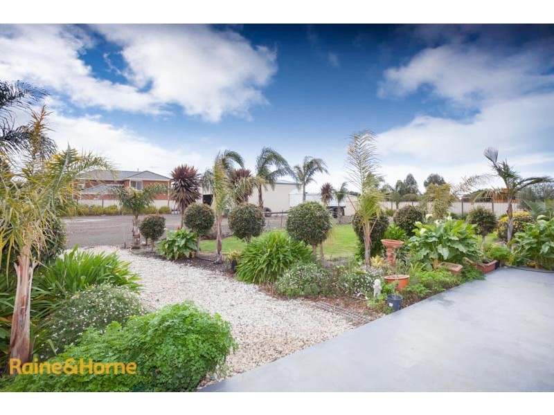 4 The Old Stock Run, Sunbury VIC 3429