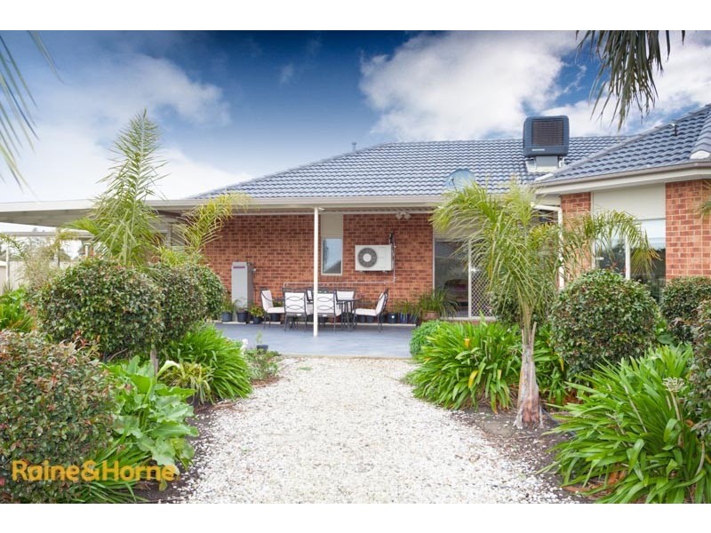 4 The Old Stock Run, Sunbury VIC 3429