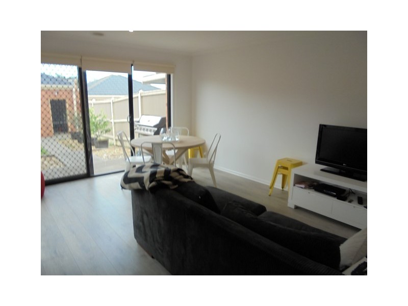 5 Watersprite Boulevard, Sunbury VIC 3429