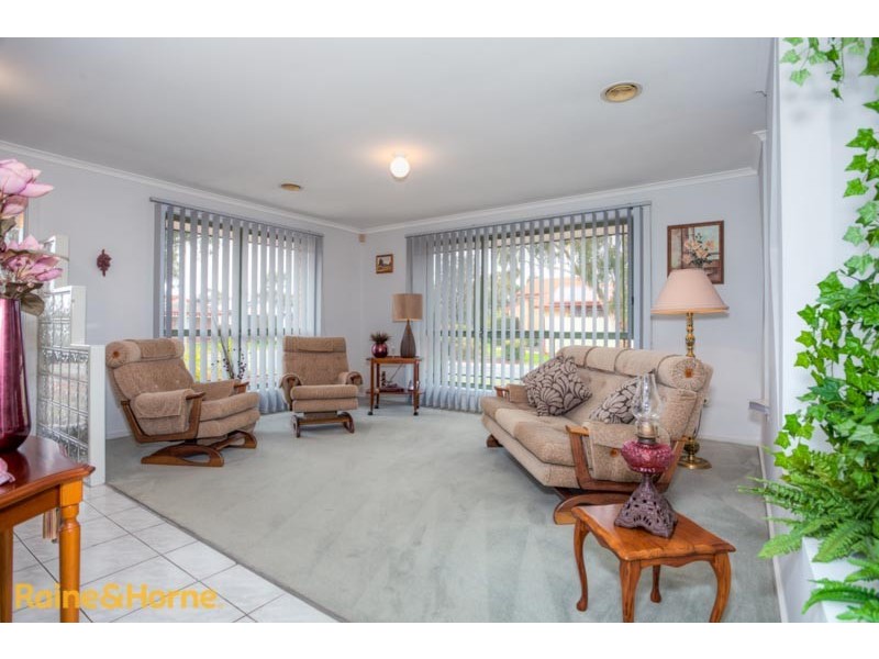11 Scotch Court, Sunbury VIC 3429