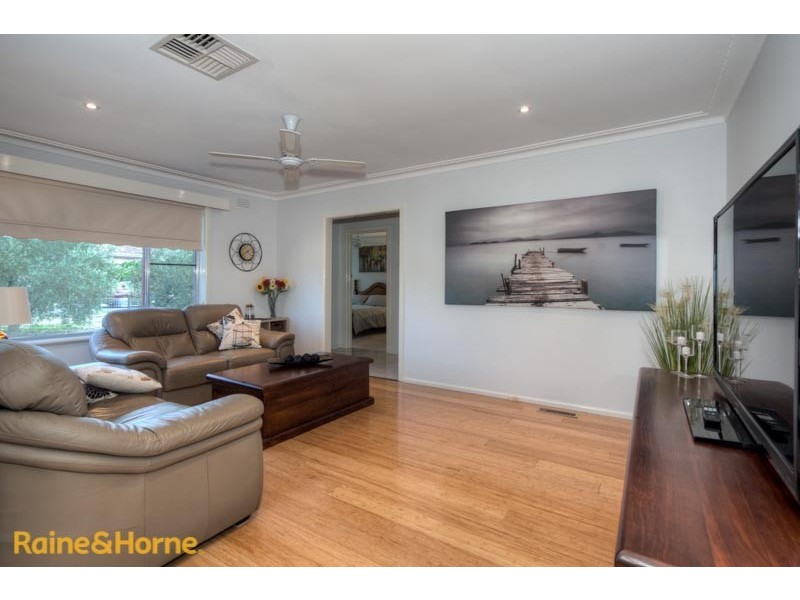 17 Terence Street, Sunbury VIC 3429