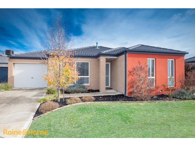 1/31-37 Cover Drive, Sunbury VIC 3429