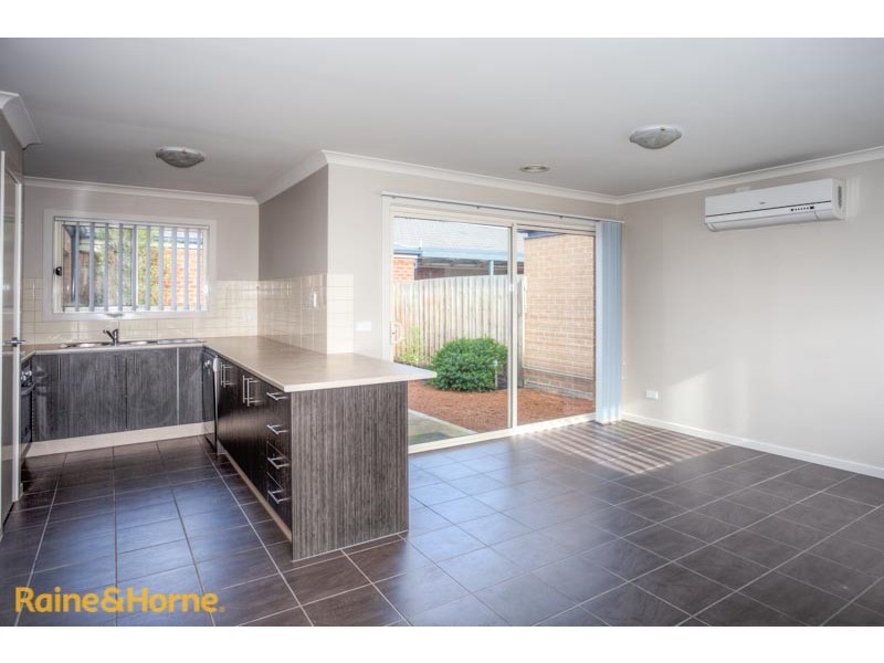 1/31-37 Cover Drive, Sunbury VIC 3429