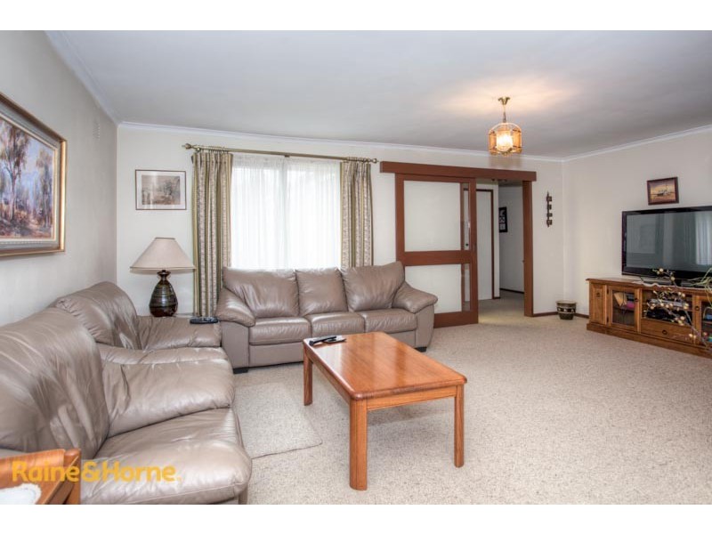 49 Darbyshire Street, Sunbury VIC 3429