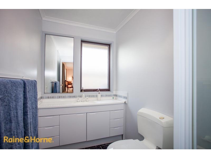 49 Darbyshire Street, Sunbury VIC 3429