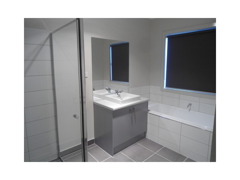 39 SPEARYS ROAD, Diggers Rest VIC 3427