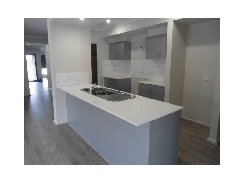 39 SPEARYS ROAD, Diggers Rest VIC 3427