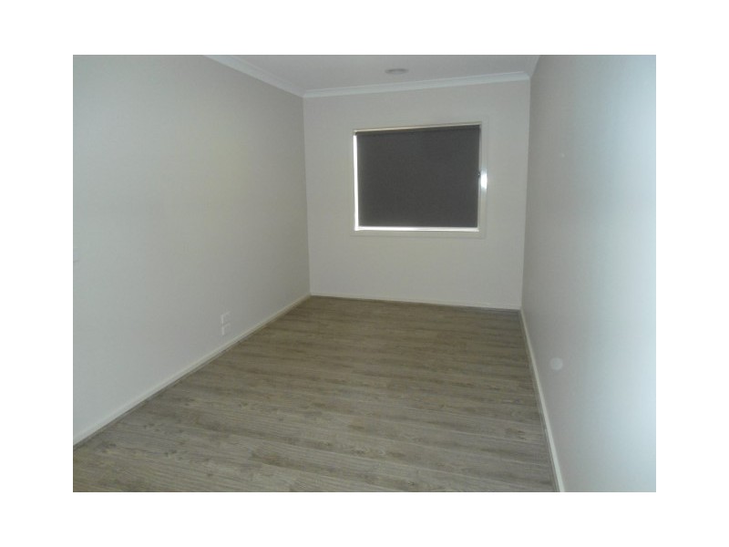 39 SPEARYS ROAD, Diggers Rest VIC 3427