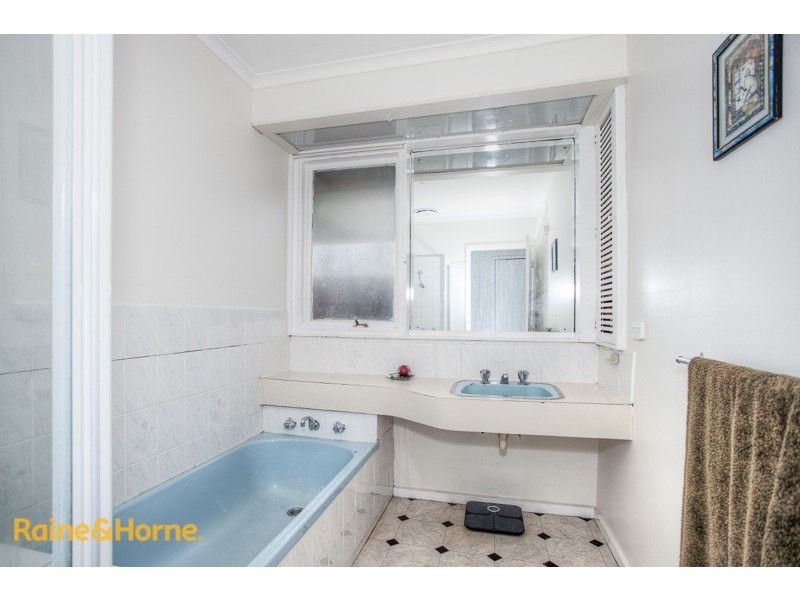 5 Hood Crescent, Sunbury VIC 3429