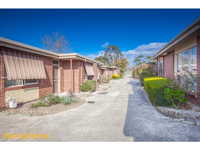 8/31-33 Timins Street, Sunbury VIC 3429