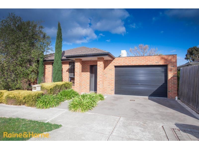 2/20 Turnberry Drive, Sunbury VIC 3429