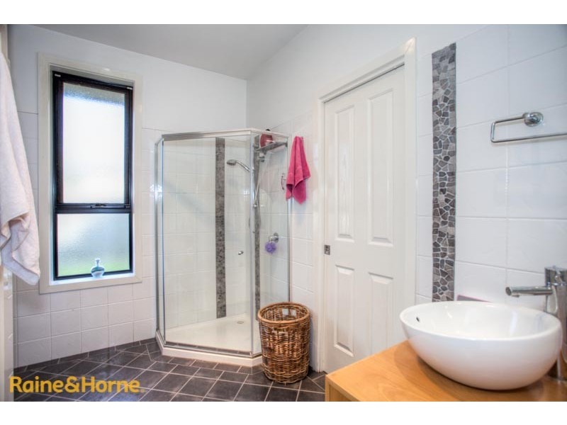 2/20 Turnberry Drive, Sunbury VIC 3429