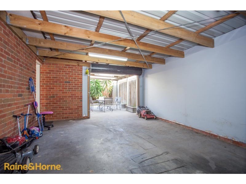 2/20 Turnberry Drive, Sunbury VIC 3429