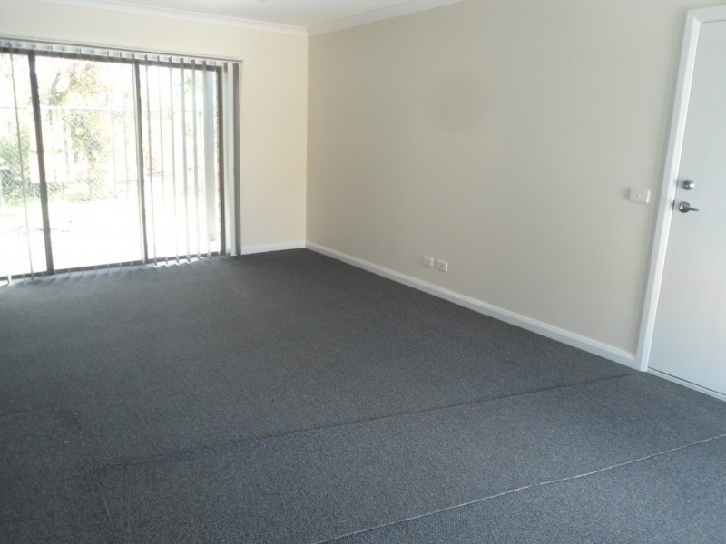 2/9 Lakes Drive, Sunbury VIC 3429