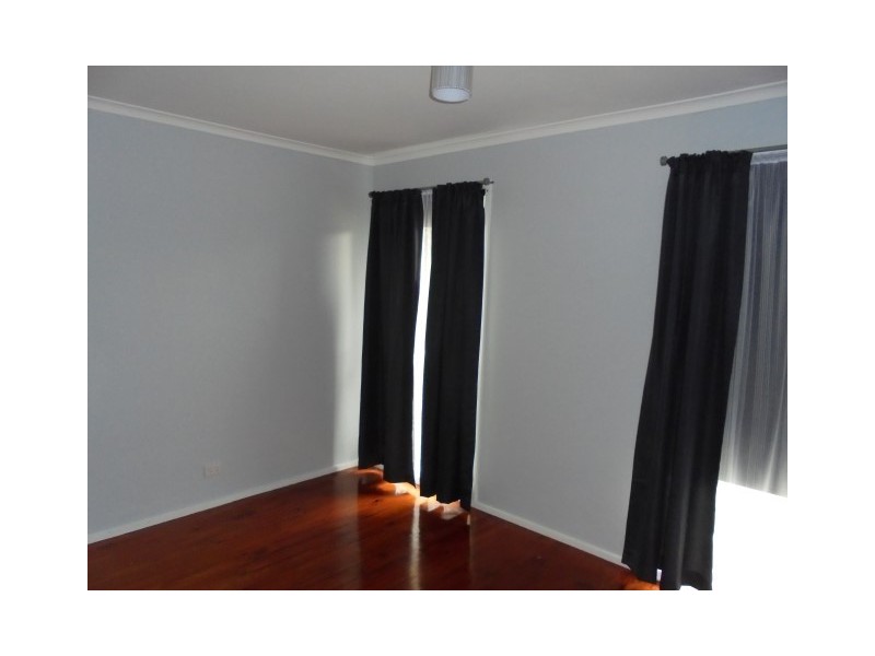 37 HIGGINS AVENUE, Sunbury VIC 3429
