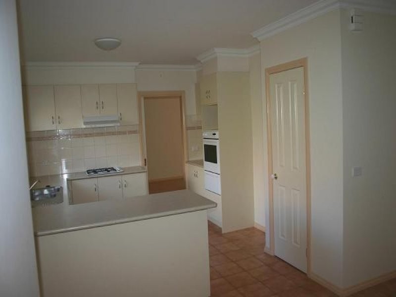 47 Canterbury Avenue, Sunbury VIC 3429