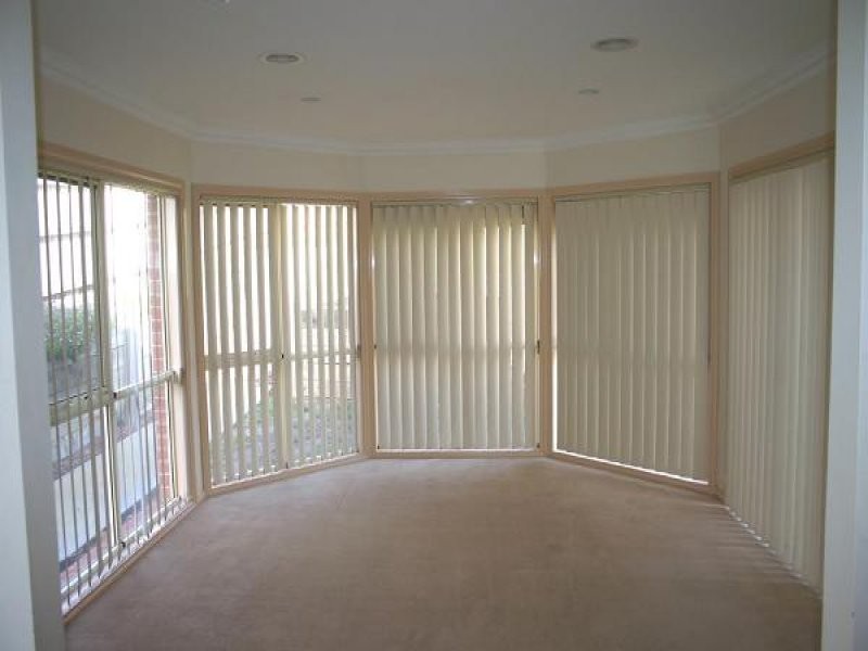 47 Canterbury Avenue, Sunbury VIC 3429