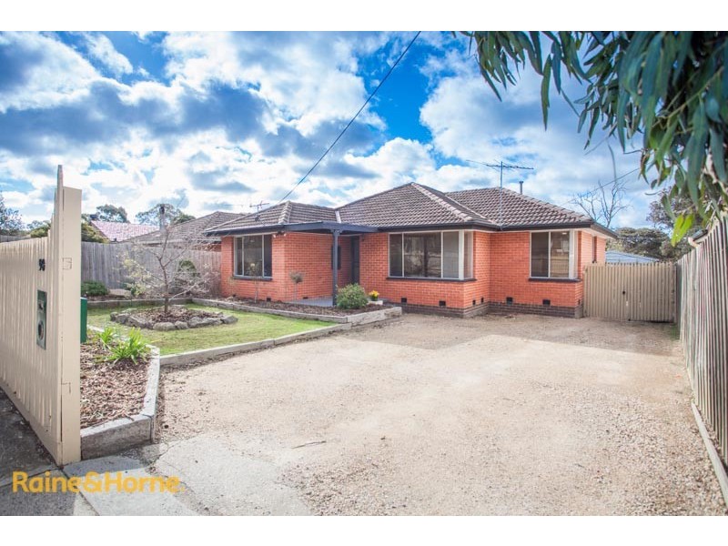 90 Riddell Road, Sunbury VIC 3429